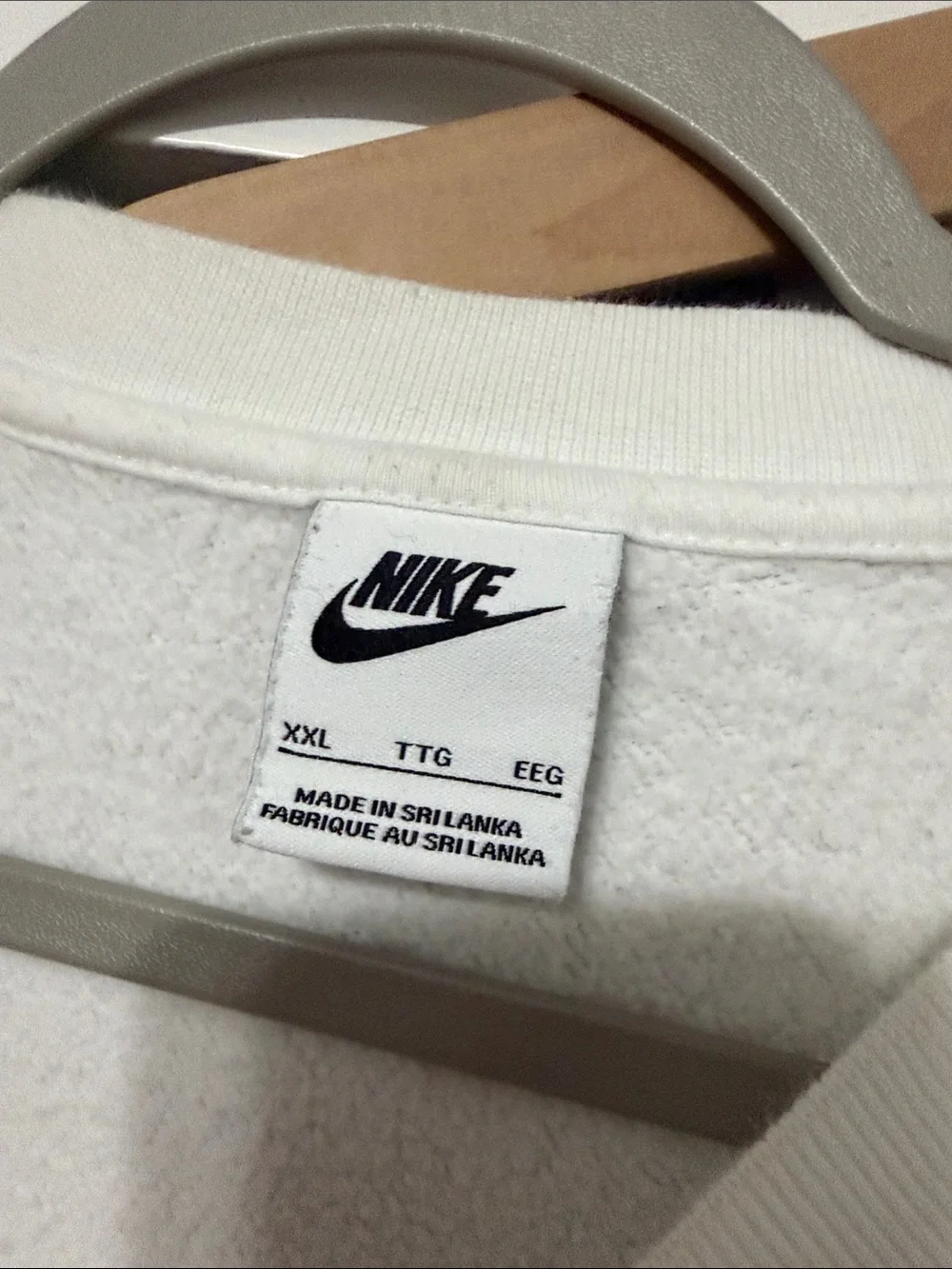 Nike Crewneck Sweatshirt in White with Black Swoosh - Picture 3 of 6